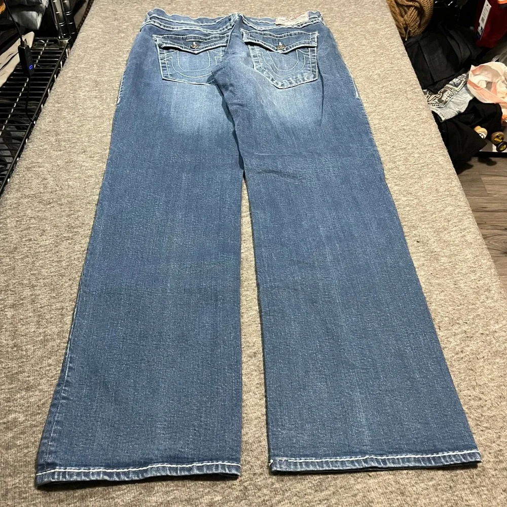 True Religion Ricky Relaxed Straight Blue Jeans White Super T Stitch 33x33
